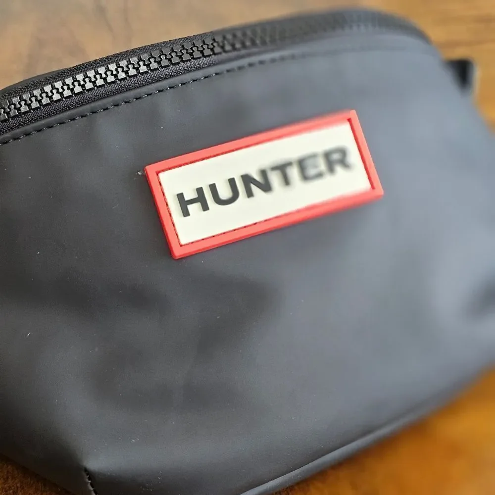 Hunter Black Waist Bag Fanny Pack Black Red Logo Double Zipper Mesh Compartment